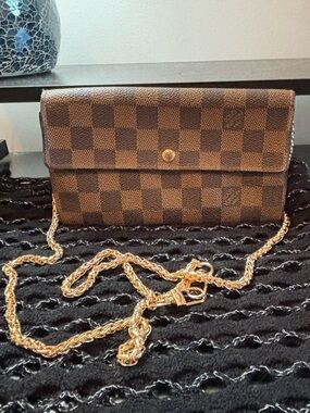 Louis Vuitton Sarah Wallet Damier Ebene – WOC Conversion (Very Good Condition)